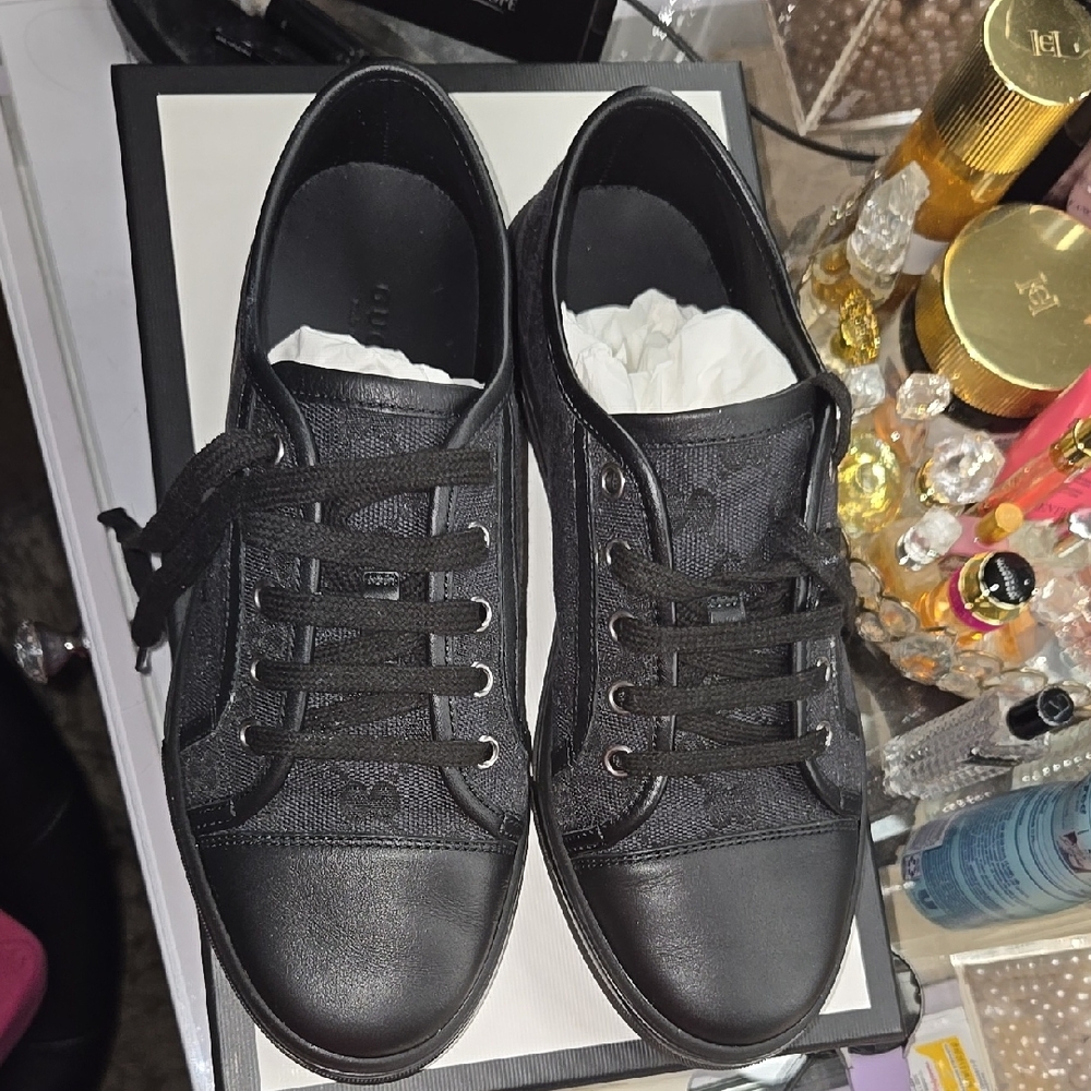 Gucci Women's Black Sneakers - Picture 5 of 5